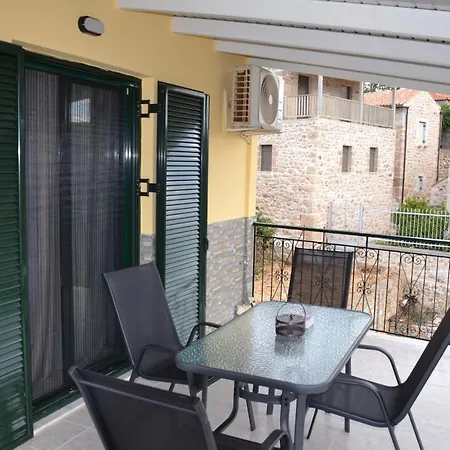 Frygano 2 Appartement Oitylo